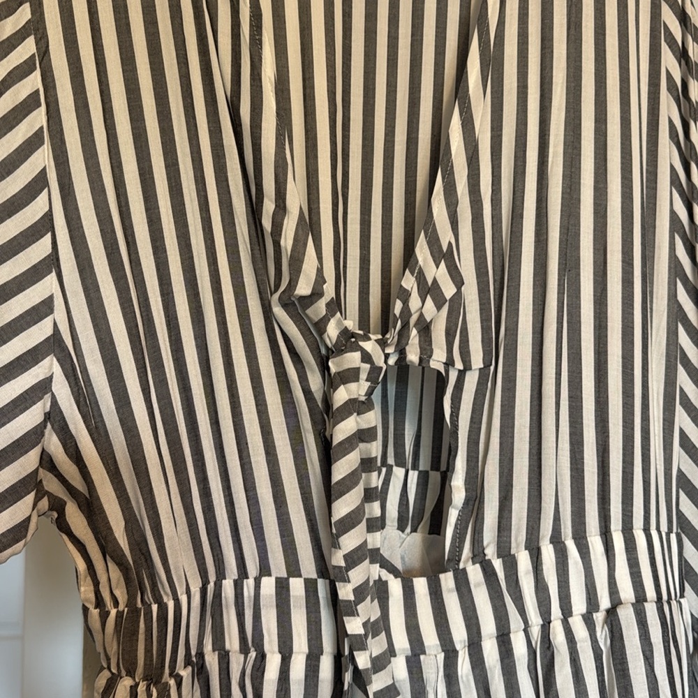 SHEIN Striped grey and White Jumpsuit - Picture 3 of 4